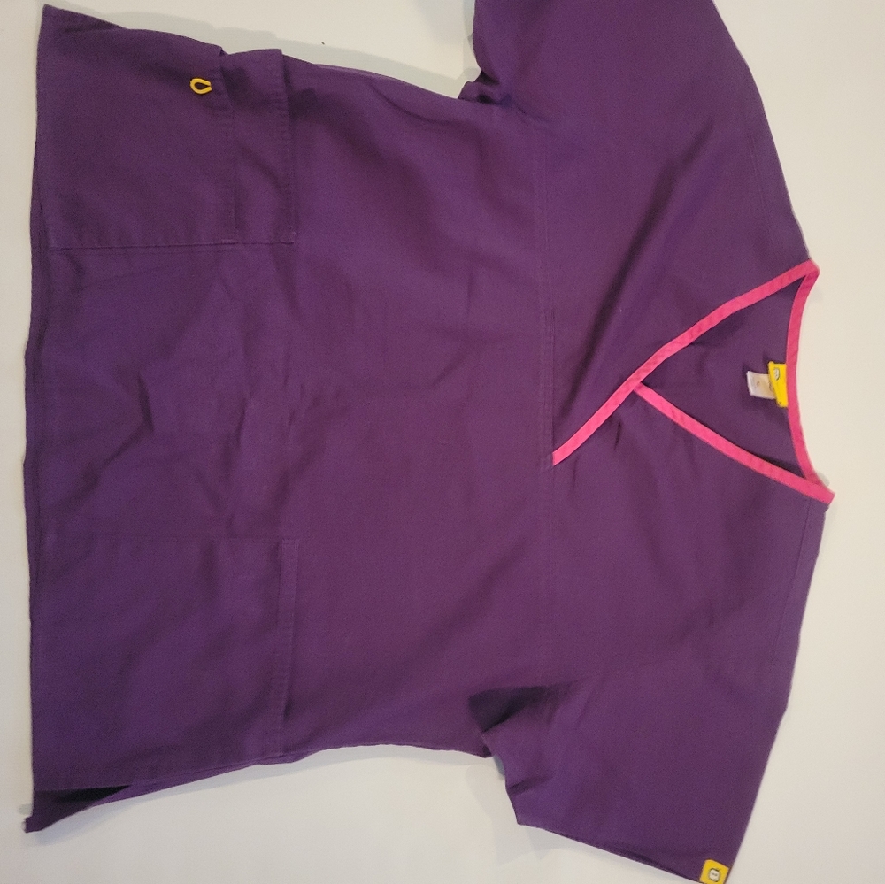 Wink purple scrubs with pockets size extra large B19